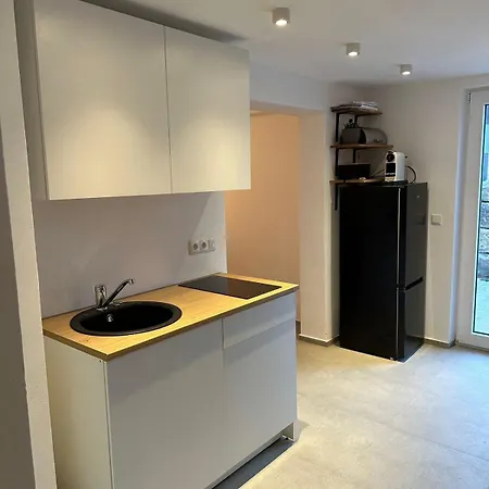 Apartment Gemuetliche Und Moderne Soutterain In *